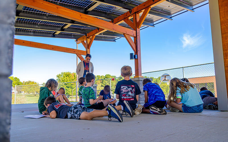 outdoor-classroom-elementary-class